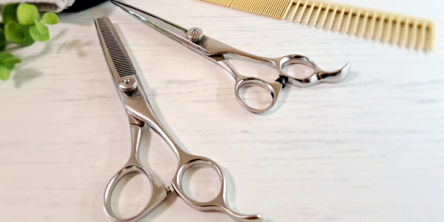 私たちと一緒に働きませんか？美容室レイミックスは
明るいスタッフが揃い、働きやすい環境です。
お気軽にご応募ください☆